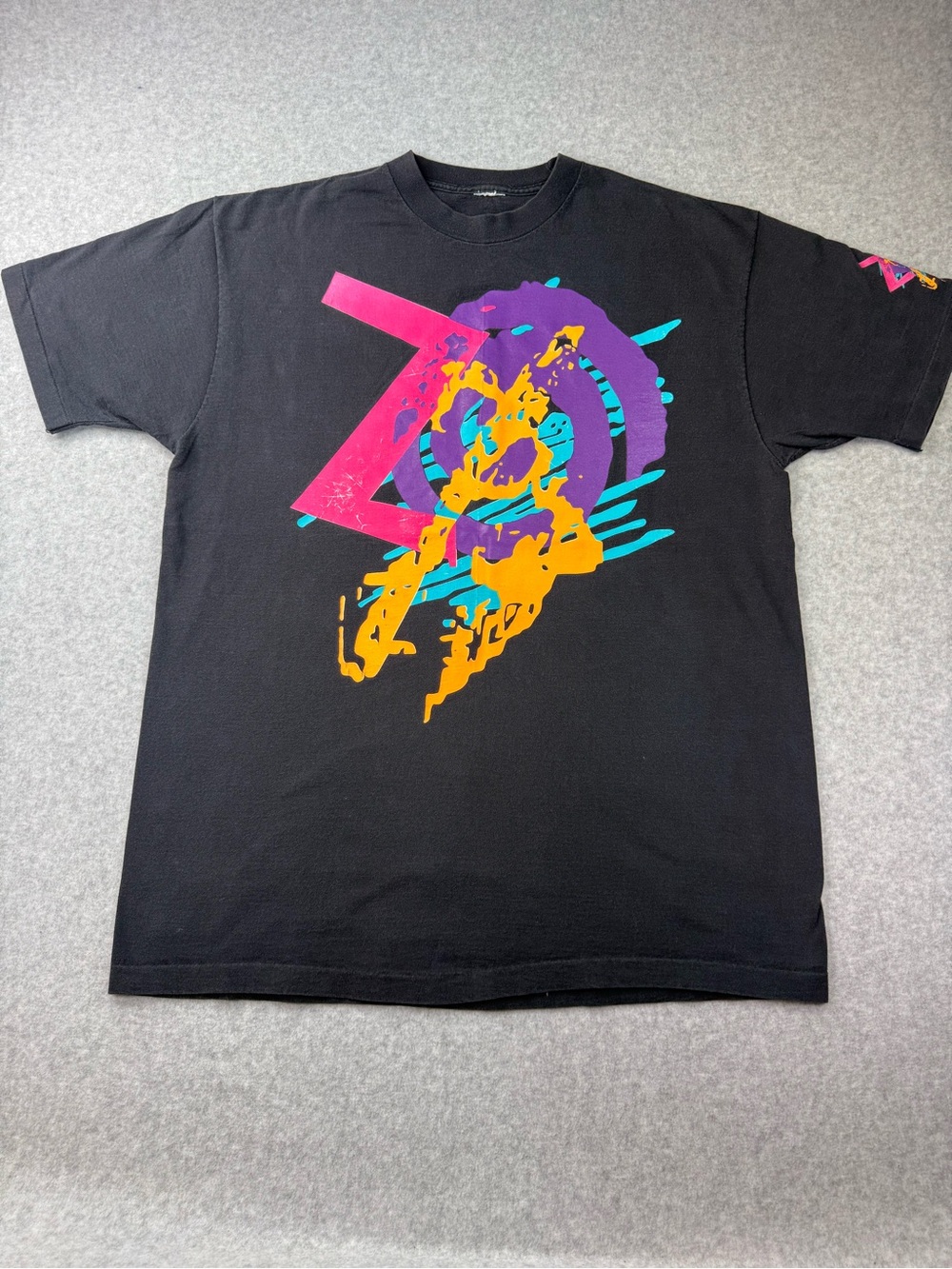 Vintage Single Stitch Black abstract Graphic Tee with Vibrant Neon Print L